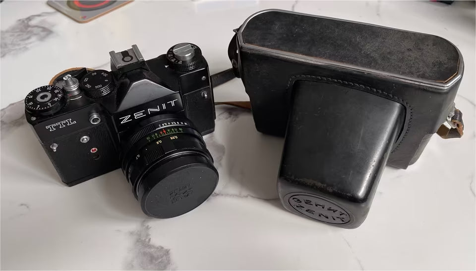 Original Zenit TTL Kamera mit Objektiv und Tasche