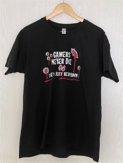 Gamers Never Die | Motiv-Shirt | L