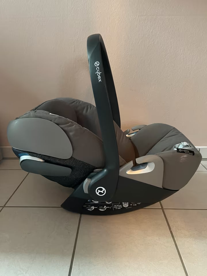 CYBEX Babyschale (Cloud Z i-Size) & CYBEX Isofix Base (Z One)